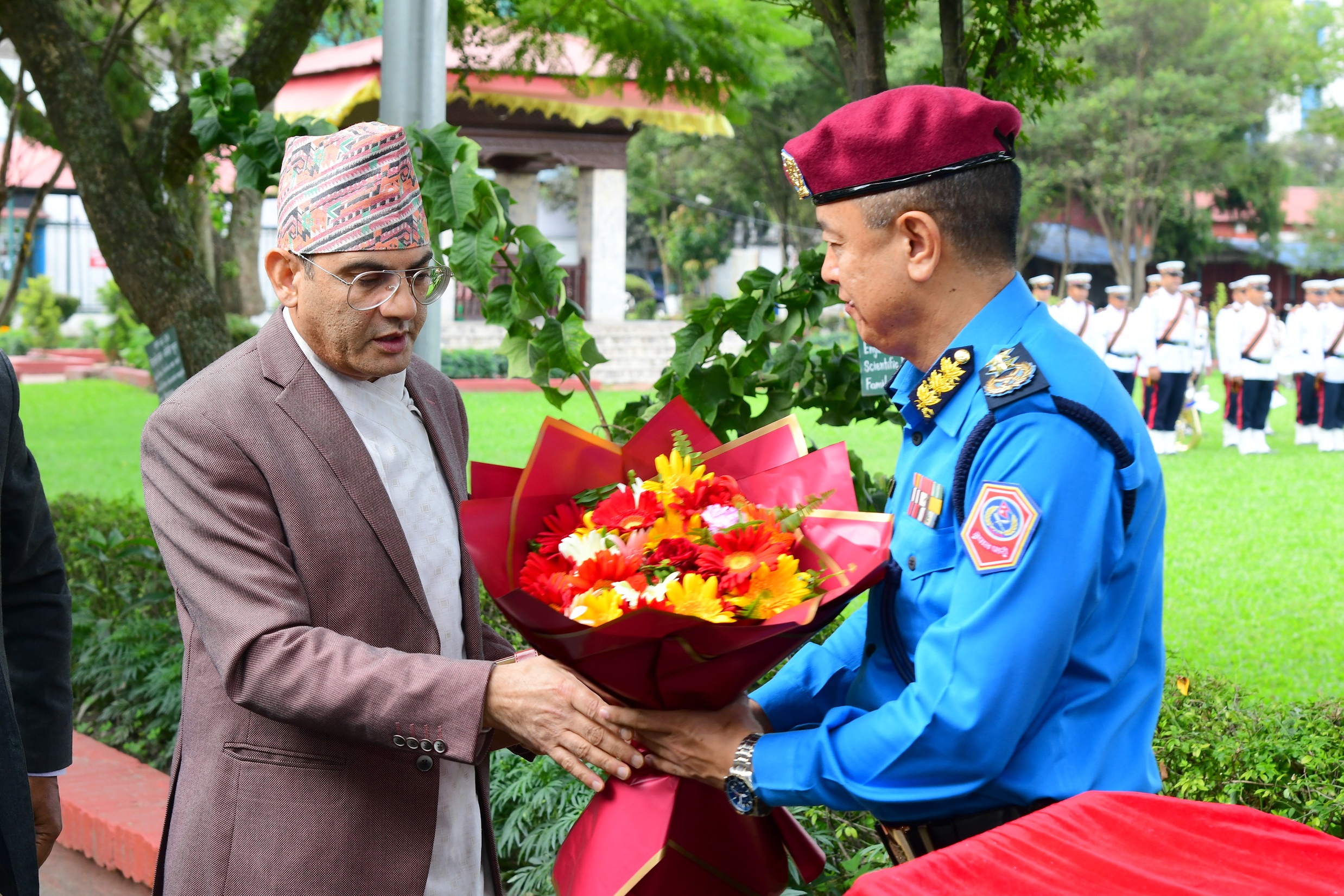 गृहसचिव रामेश्वर दंगालद्वारा नेपाल प्रहरी प्रधान कार्यालयको निरीक्षण तथा निर्देशन