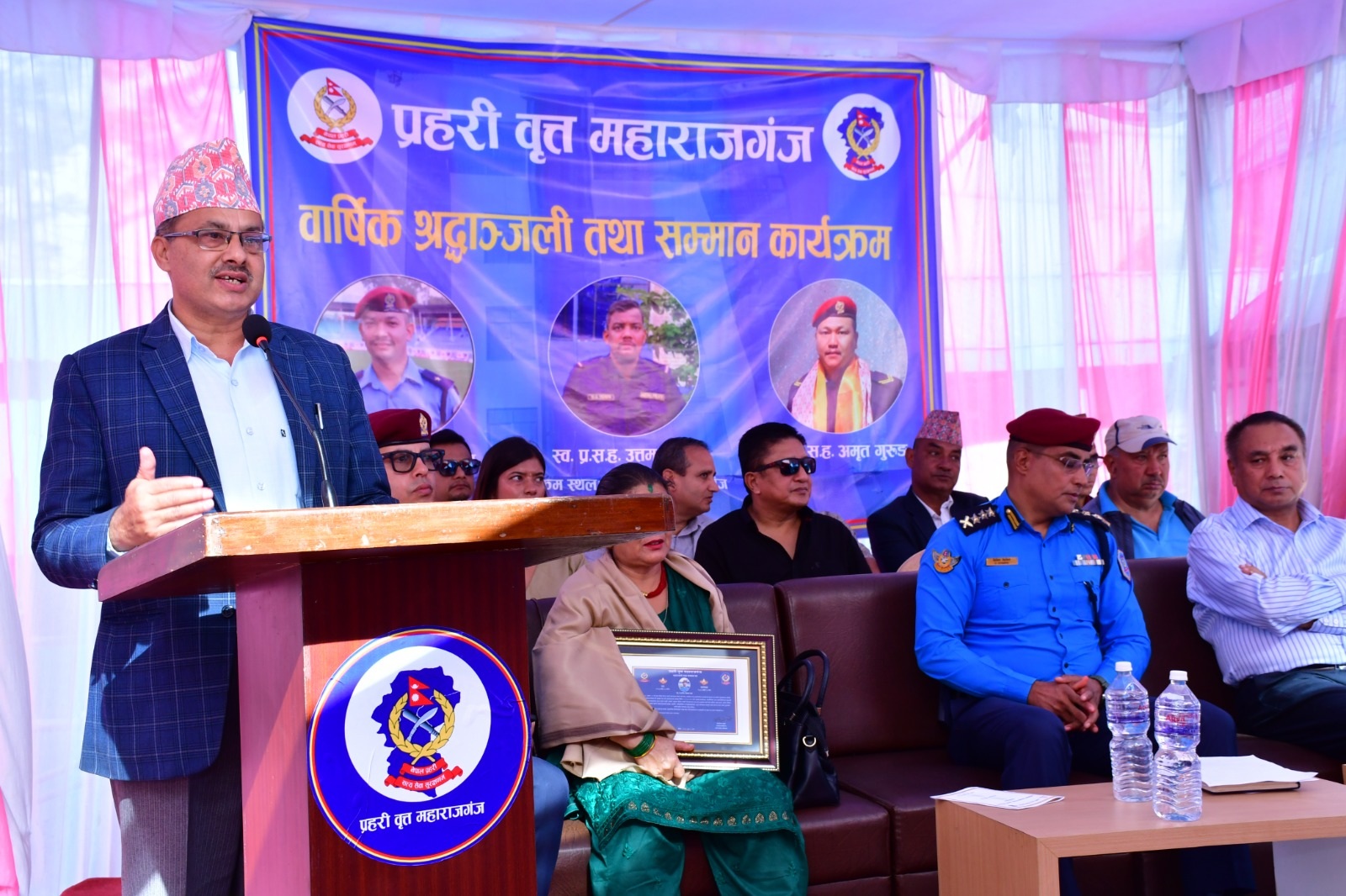 सामुदायिक सेवा केन्द्रका अध्यक्ष न्यौपानेद्वारा अमर प्रहरीप्रति श्रद्धाञ्जली