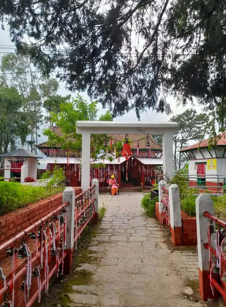आस्थाको केन्द्र छत्रदेव (उल्क), अर्घाखाँची  जहाँ भक्तजनका भाकल पूरा हुने विश्वास